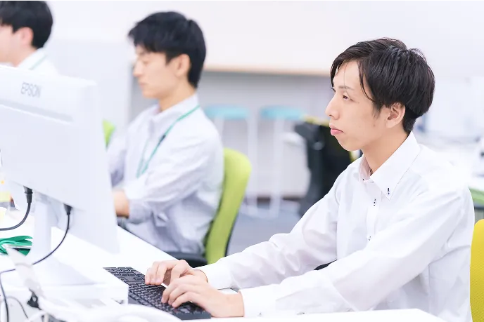 システム部 （開発担当）のイメージ