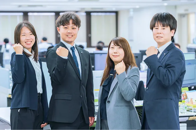総務部×システム部×企画部CROSS TALKのイメージ